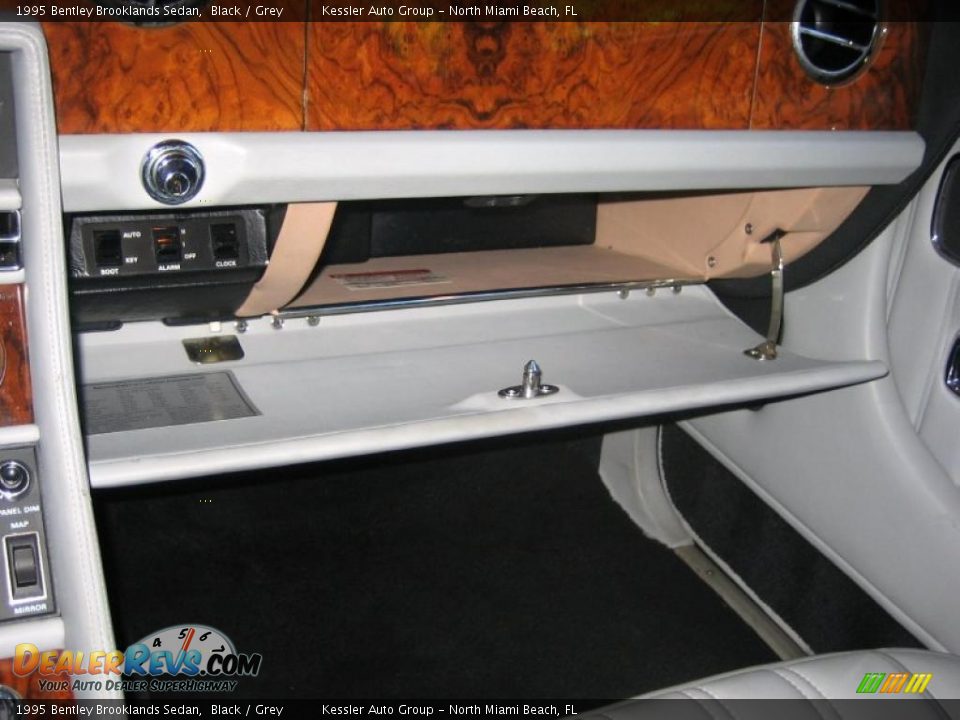 1995 Bentley Brooklands Sedan Black / Grey Photo #36