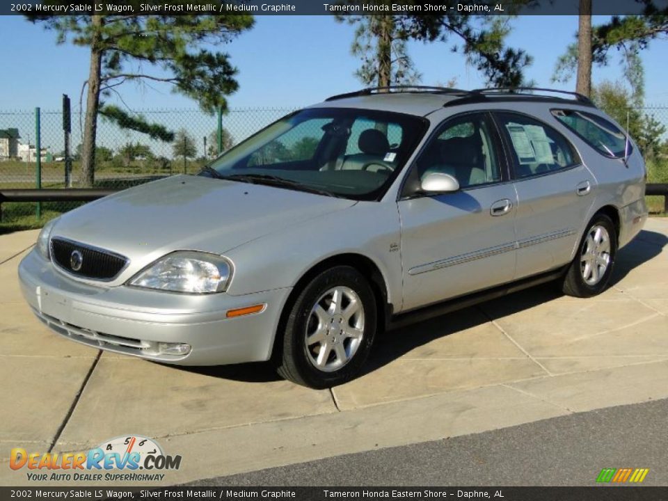 Front 3/4 View of 2002 Mercury Sable LS Wagon Photo #11