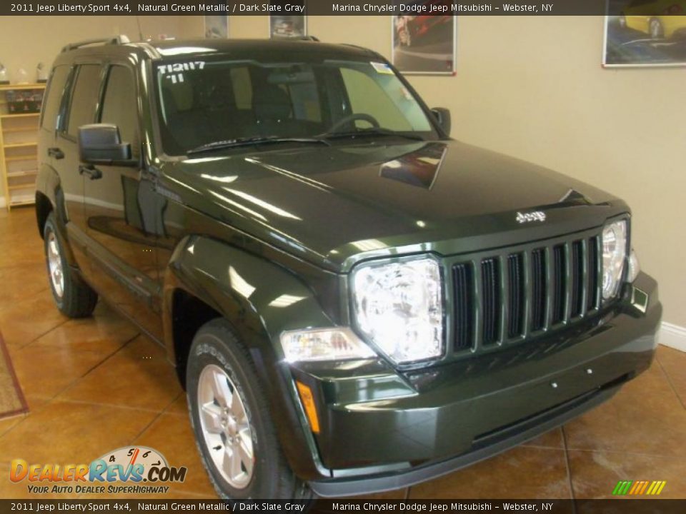 2011 Jeep Liberty Sport 4x4 Natural Green Metallic / Dark Slate Gray Photo #12