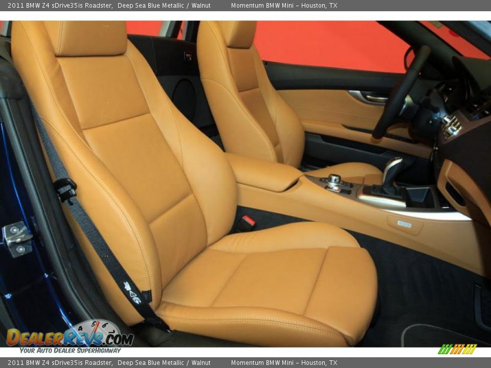 Walnut Interior - 2011 BMW Z4 sDrive35is Roadster Photo #9