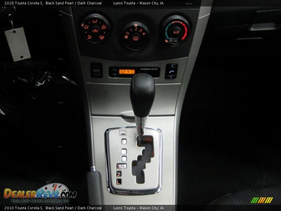 2010 Toyota Corolla S Shifter Photo #3