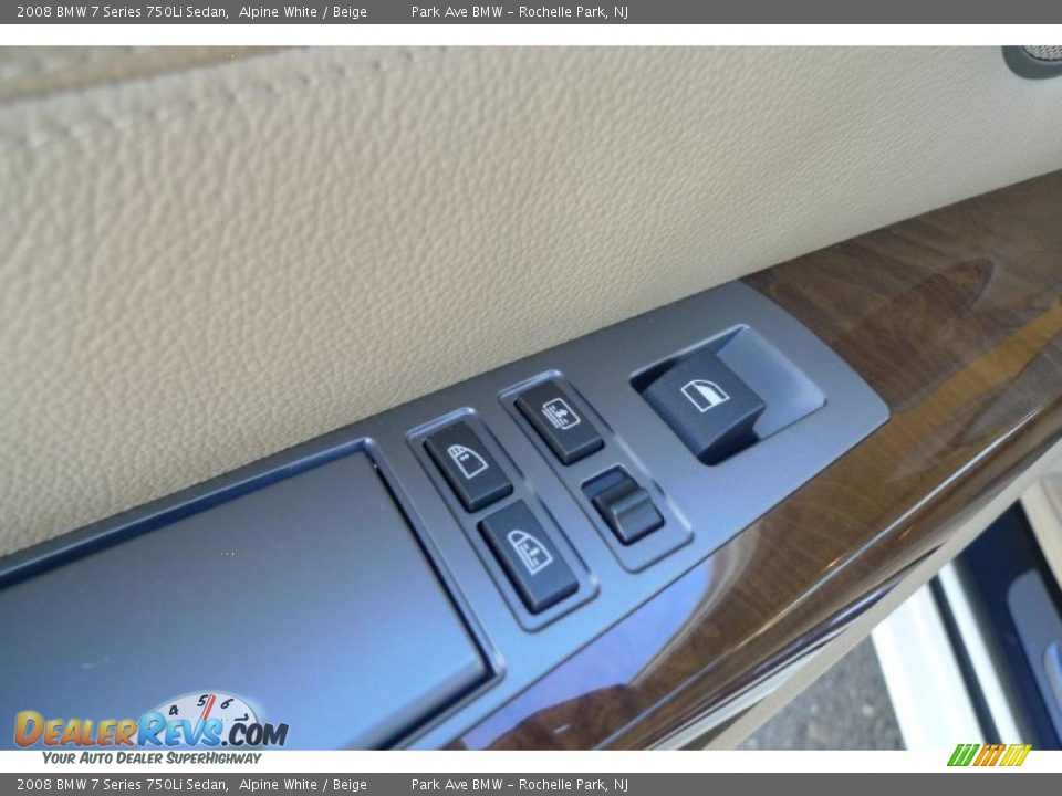 Controls of 2008 BMW 7 Series 750Li Sedan Photo #30