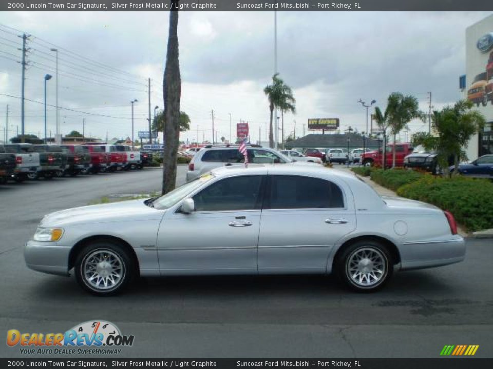 2000 Lincoln Town Car Signature Silver Frost Metallic / Light Graphite Photo #2