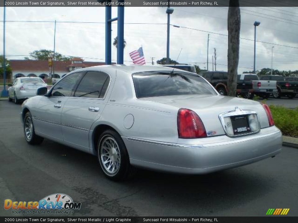 2000 Lincoln Town Car Signature Silver Frost Metallic / Light Graphite Photo #3