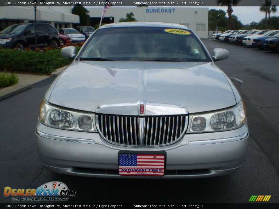 2000 Lincoln Town Car Signature Silver Frost Metallic / Light Graphite Photo #8