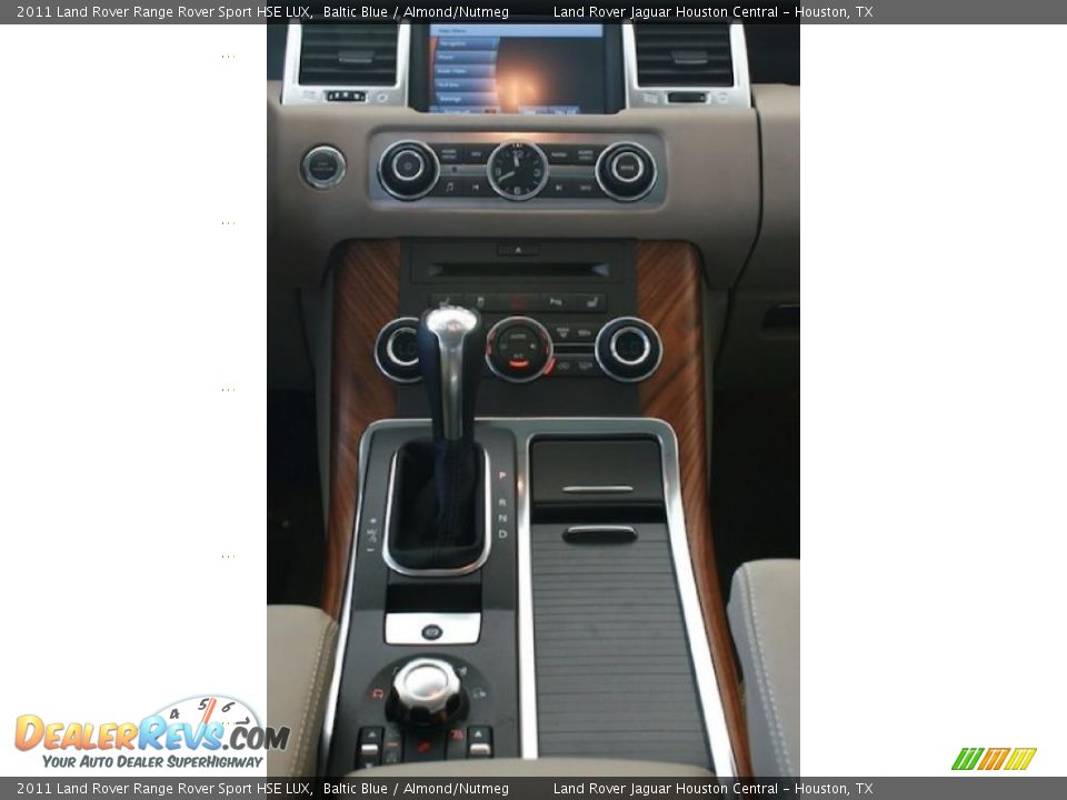 Controls of 2011 Land Rover Range Rover Sport HSE LUX Photo #15