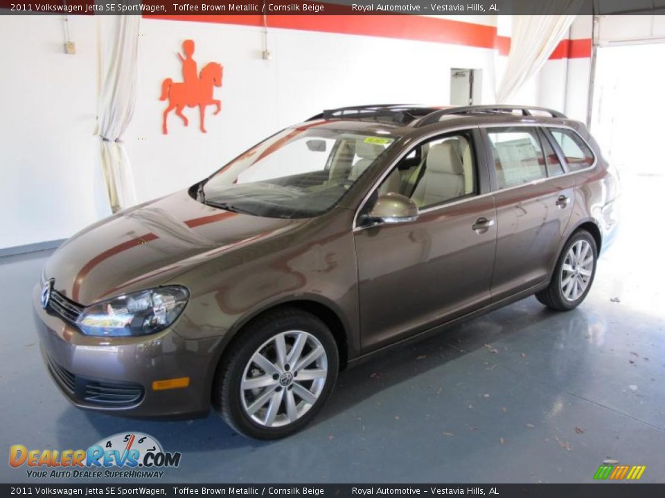 2011 Volkswagen Jetta SE SportWagen Toffee Brown Metallic / Cornsilk Beige Photo #1