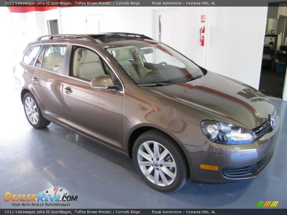 2011 Volkswagen Jetta SE SportWagen Toffee Brown Metallic / Cornsilk Beige Photo #5