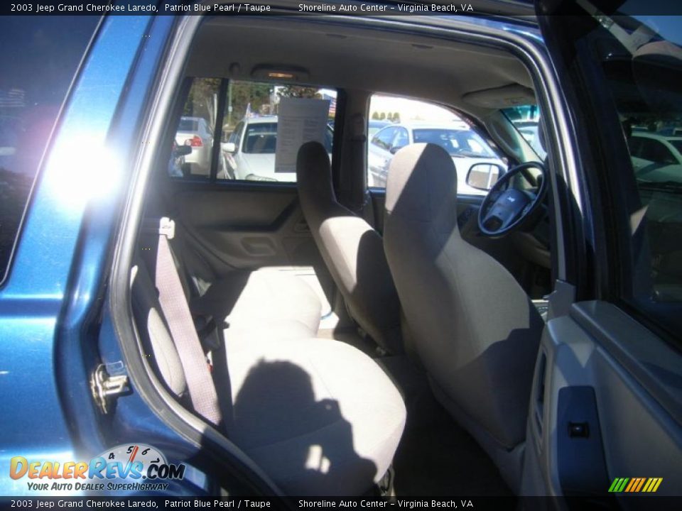 2003 Jeep Grand Cherokee Laredo Patriot Blue Pearl / Taupe Photo #12