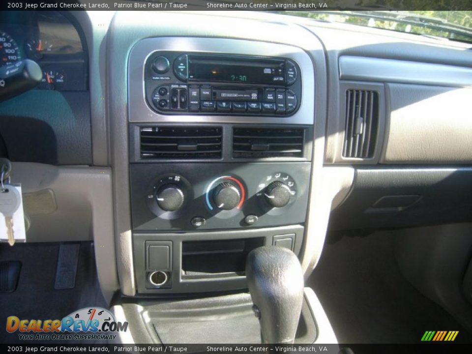 2003 Jeep Grand Cherokee Laredo Patriot Blue Pearl / Taupe Photo #17