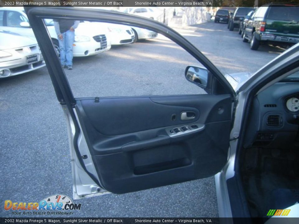 2002 Mazda Protege 5 Wagon Sunlight Silver Metallic / Off Black Photo #15