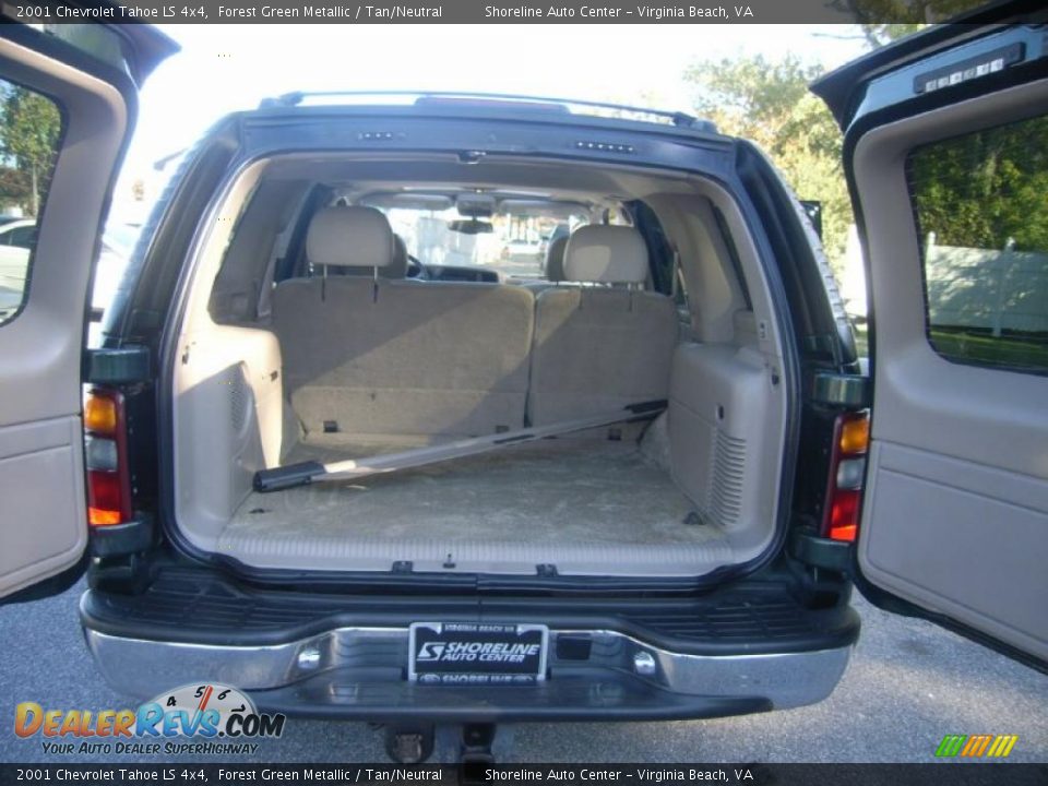 2001 Chevrolet Tahoe LS 4x4 Forest Green Metallic / Tan/Neutral Photo #12