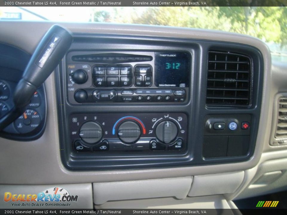2001 Chevrolet Tahoe LS 4x4 Forest Green Metallic / Tan/Neutral Photo #18