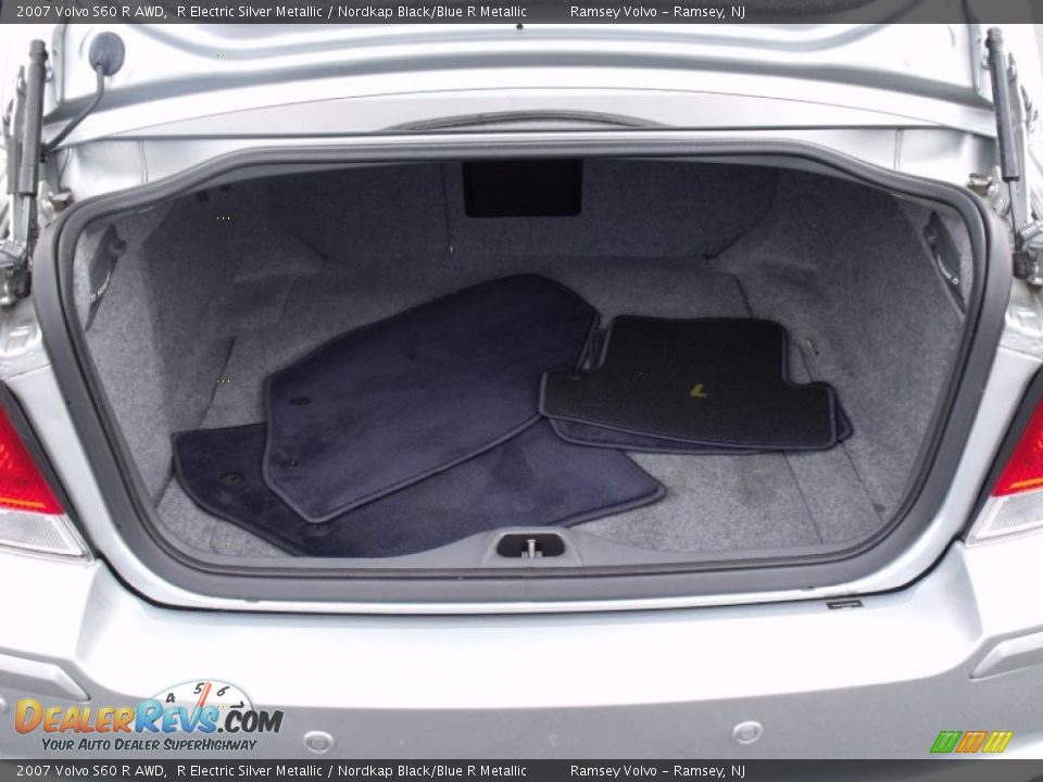 2007 Volvo S60 R AWD Trunk Photo #16