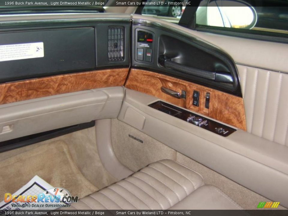 1996 Buick Park Avenue Light Driftwood Metallic / Beige Photo #10