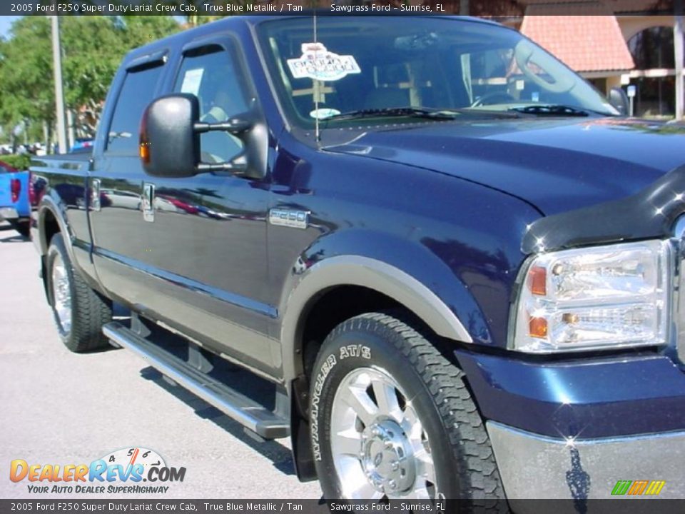 2005 Ford F250 Super Duty Lariat Crew Cab True Blue Metallic / Tan Photo #2