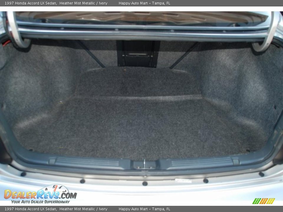 1997 Honda Accord LX Sedan Trunk Photo #19