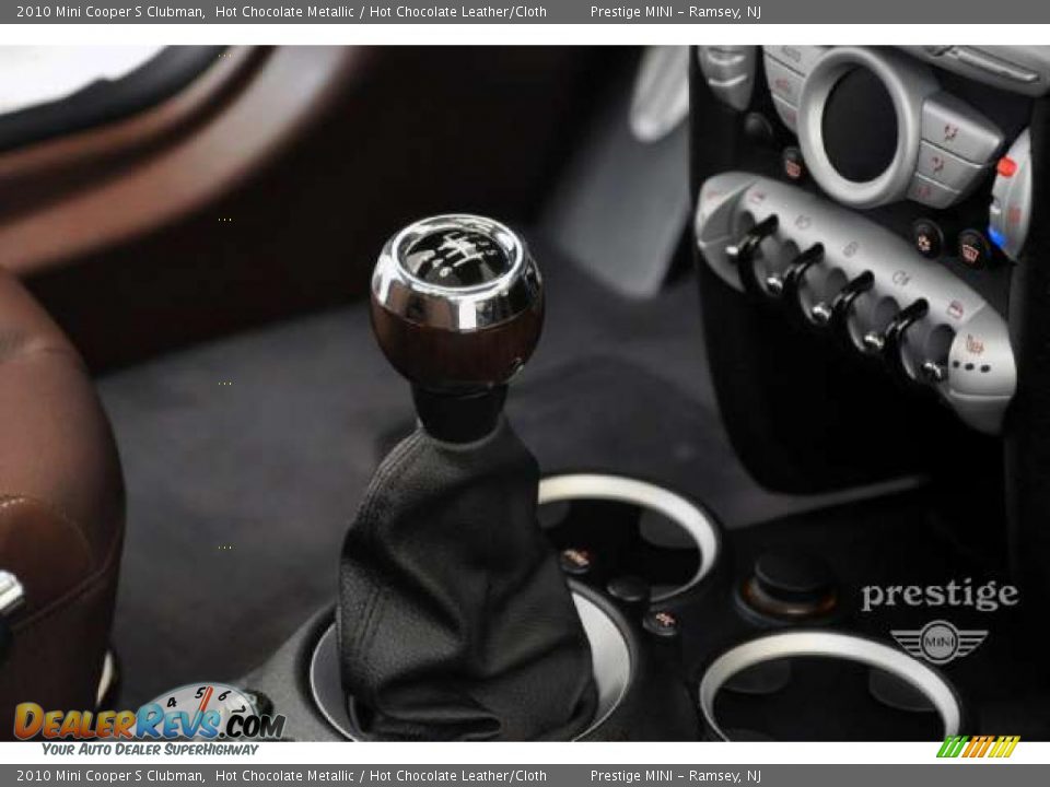 2010 Mini Cooper S Clubman Shifter Photo #17