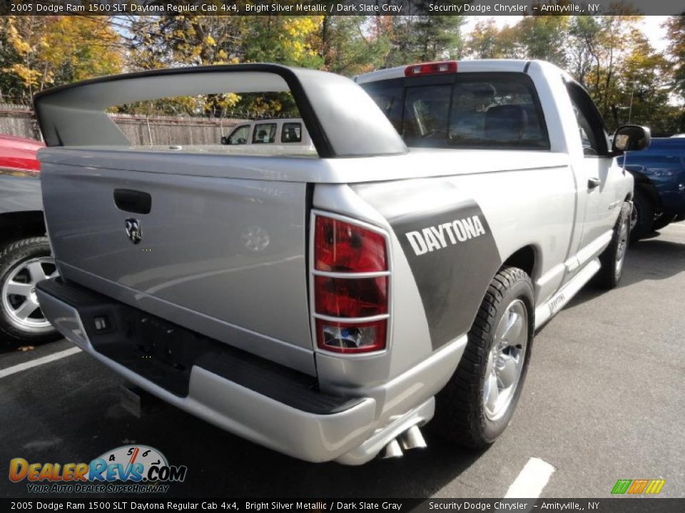 2005 Dodge Ram 1500 SLT Daytona Regular Cab 4x4 Bright Silver Metallic / Dark Slate Gray Photo #6