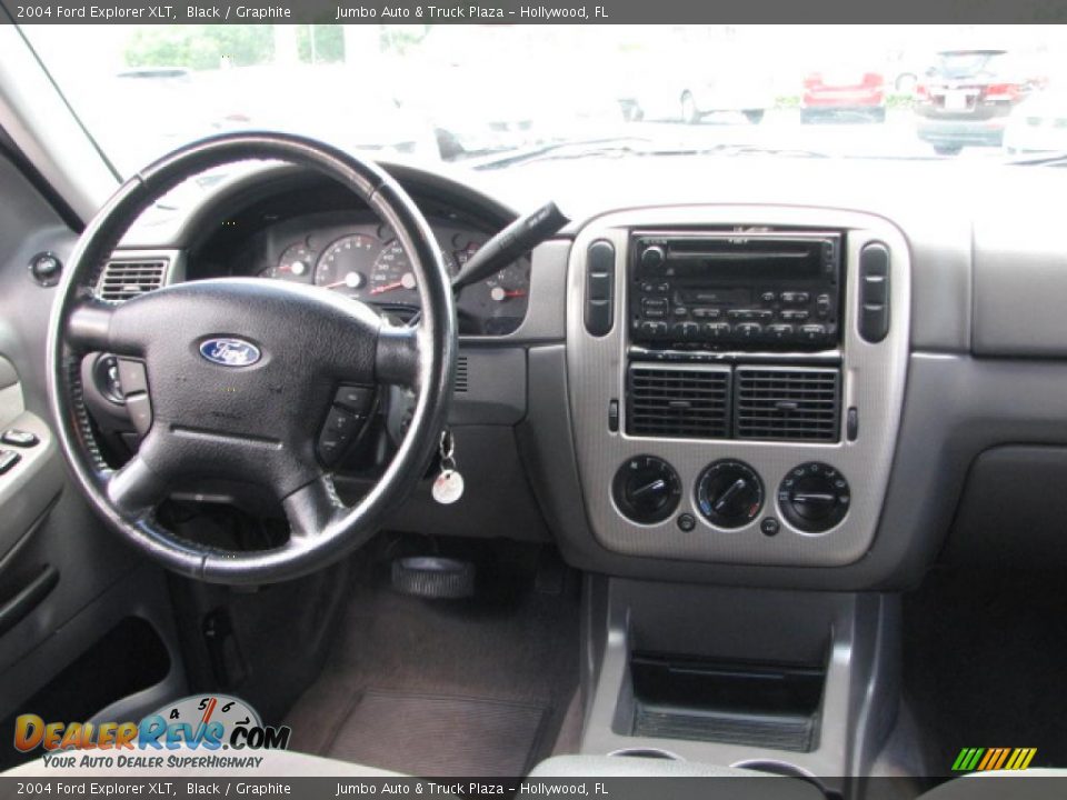 2004 Ford Explorer XLT Black / Graphite Photo #17