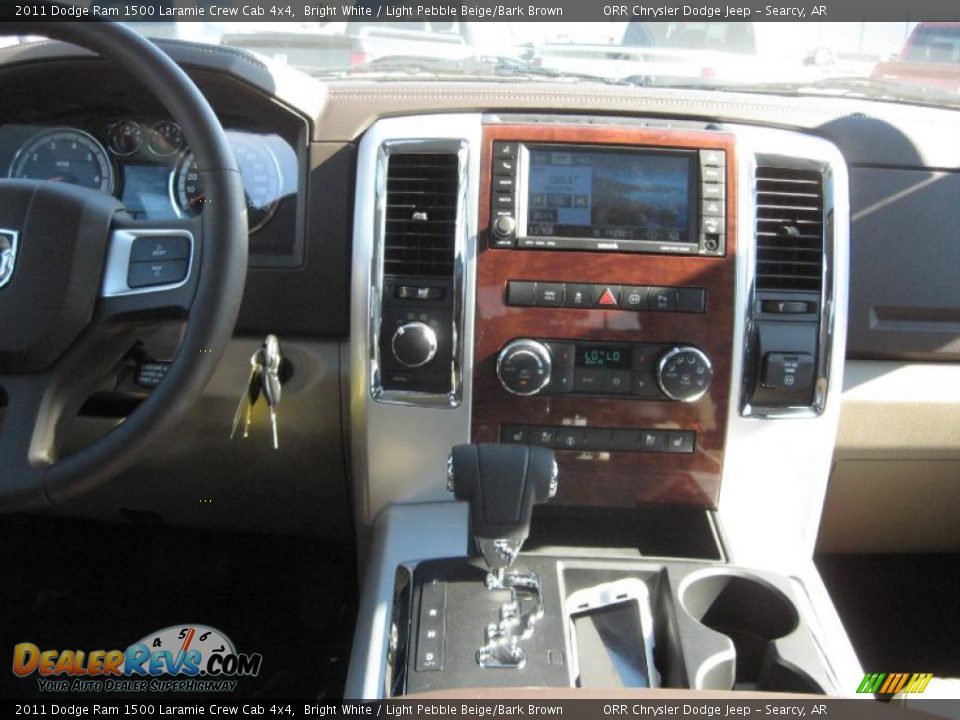 2011 Dodge Ram 1500 Laramie Crew Cab 4x4 Bright White / Light Pebble Beige/Bark Brown Photo #8