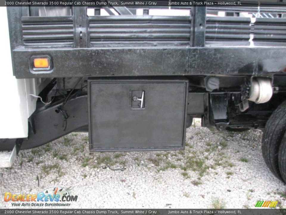 2000 Chevrolet Silverado 3500 Regular Cab Chassis Dump Truck Summit White / Gray Photo #11