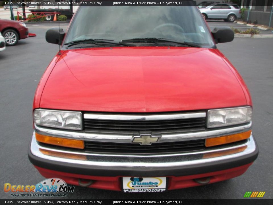 1999 Chevrolet Blazer LS 4x4 Victory Red / Medium Gray Photo #3