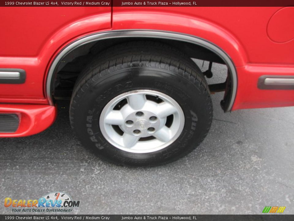 1999 Chevrolet Blazer LS 4x4 Victory Red / Medium Gray Photo #20