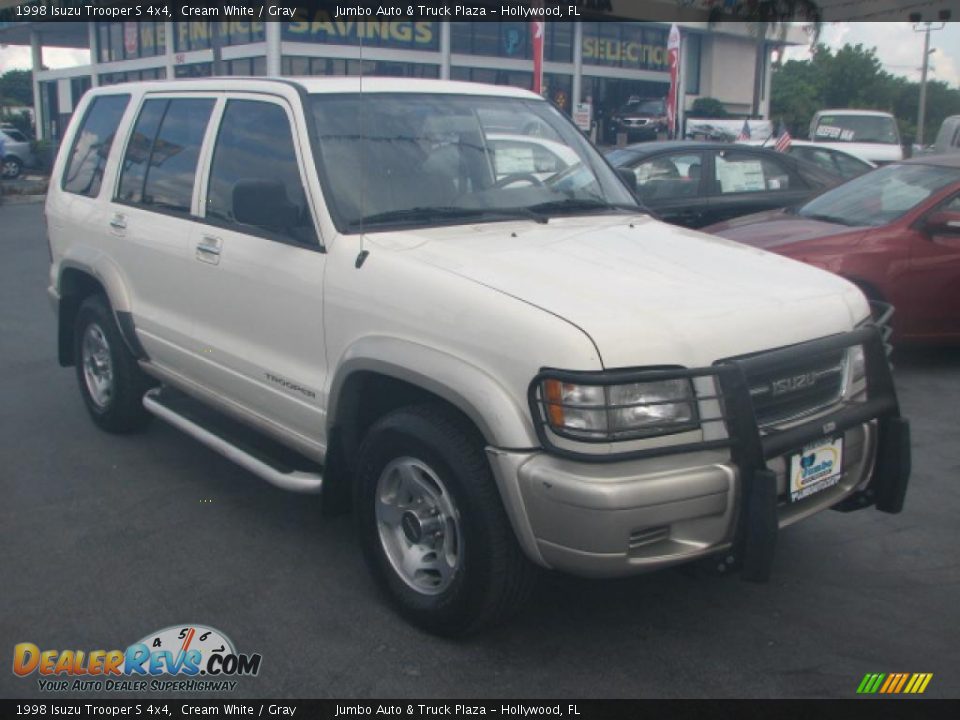 1998 Isuzu Trooper S 4x4 Cream White / Gray Photo #1