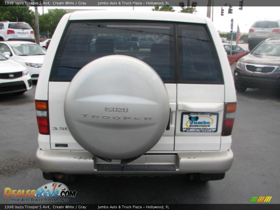 1998 Isuzu Trooper S 4x4 Cream White / Gray Photo #8