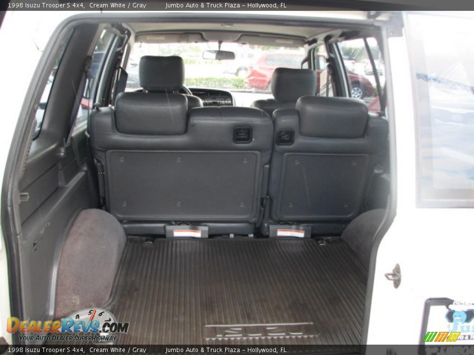 1998 Isuzu Trooper S 4x4 Cream White / Gray Photo #9