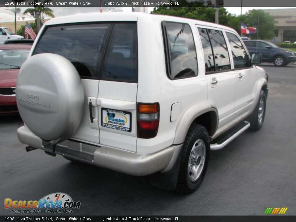1998 Isuzu Trooper S 4x4 Cream White / Gray Photo #10