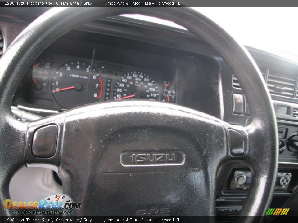 1998 Isuzu Trooper S 4x4 Cream White / Gray Photo #18