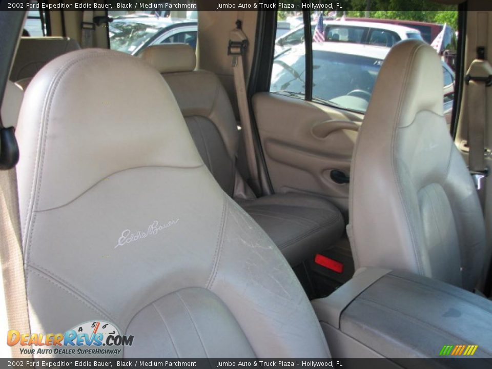 Medium Parchment Interior - 2002 Ford Expedition Eddie Bauer Photo #9