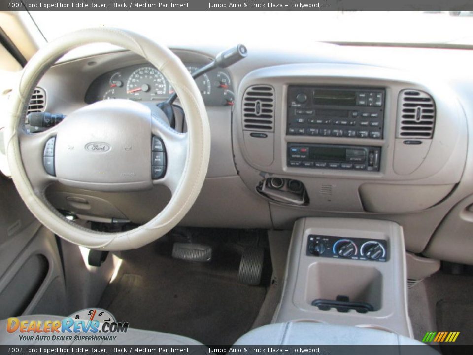 Dashboard of 2002 Ford Expedition Eddie Bauer Photo #11