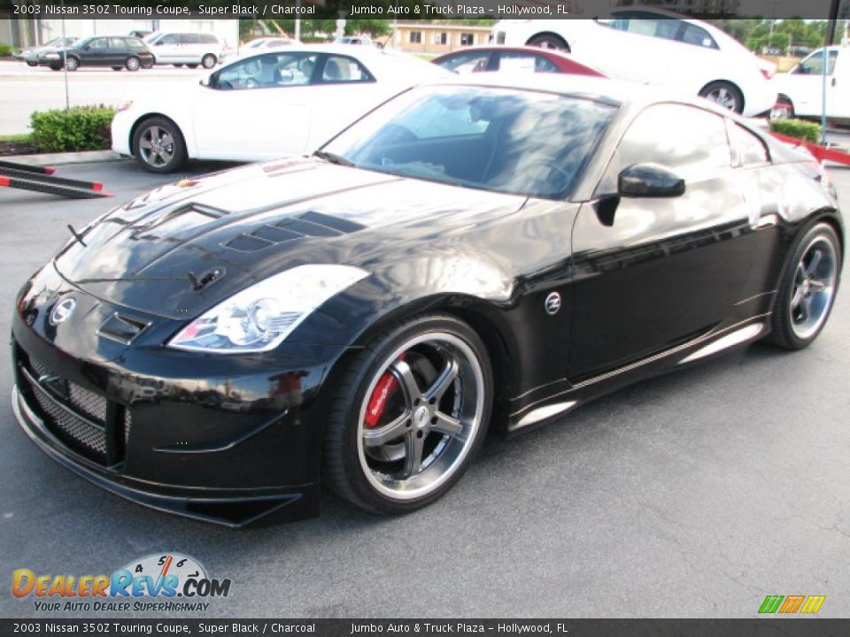 Front 3/4 View of 2003 Nissan 350Z Touring Coupe Photo #8