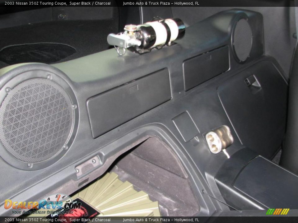 2003 Nissan 350Z Touring Coupe Super Black / Charcoal Photo #30