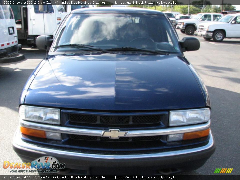 2002 Chevrolet S10 LS Crew Cab 4x4 Indigo Blue Metallic / Graphite Photo #3