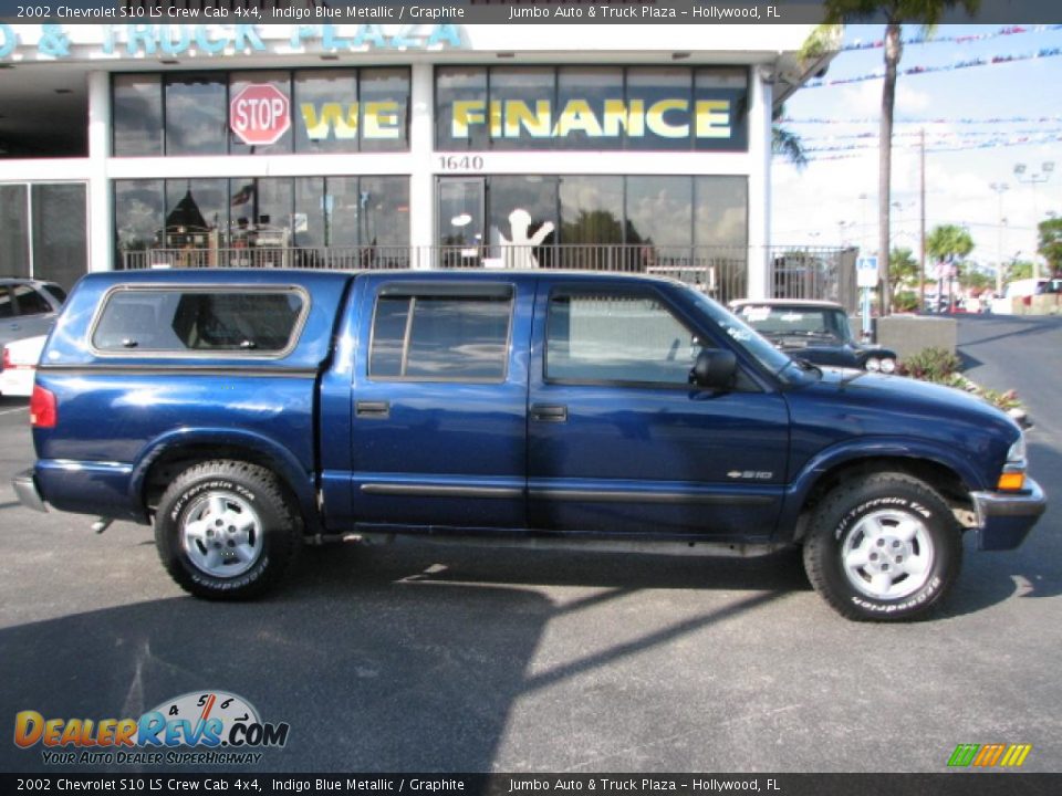 2002 Chevrolet S10 LS Crew Cab 4x4 Indigo Blue Metallic / Graphite Photo #8