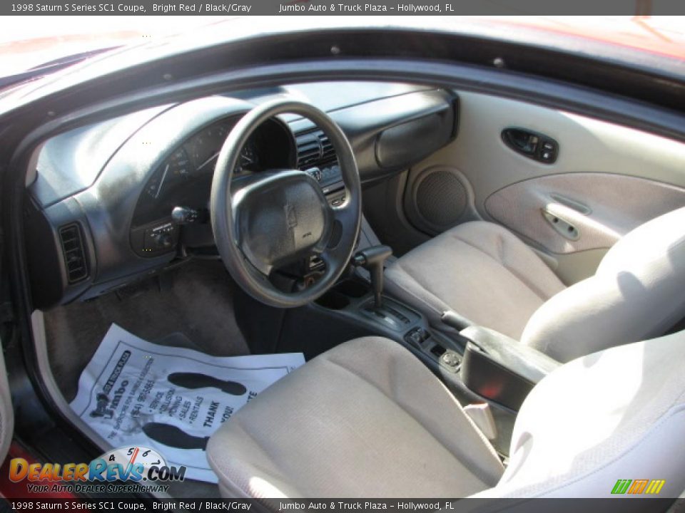 1998 Saturn S Series SC1 Coupe Bright Red / Black/Gray Photo #10