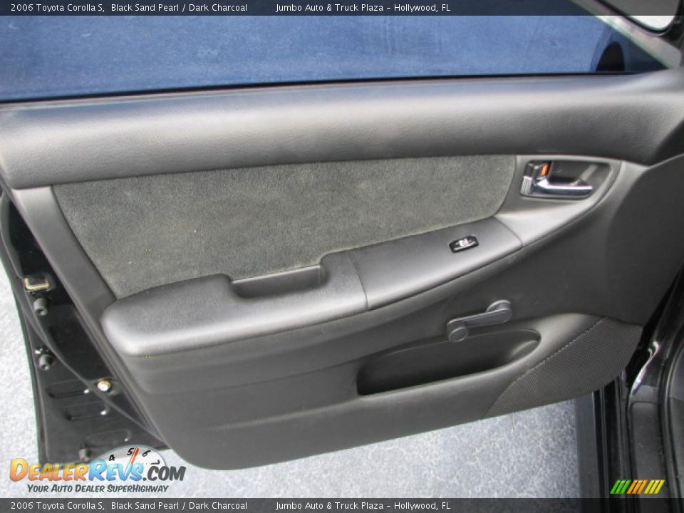 2006 Toyota Corolla S Black Sand Pearl / Dark Charcoal Photo #18