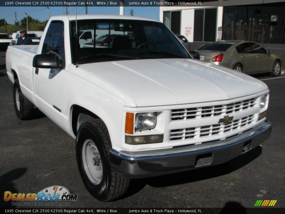 1995 Chevrolet C/K 2500 K2500 Regular Cab 4x4 White / Blue Photo #1