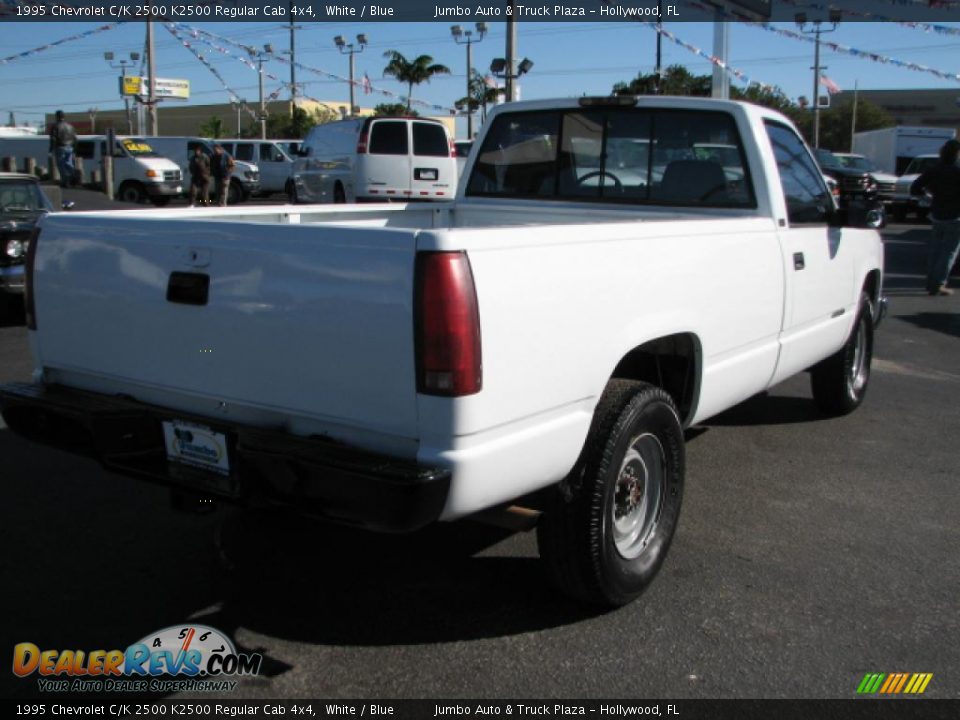 1995 Chevrolet C/K 2500 K2500 Regular Cab 4x4 White / Blue Photo #7