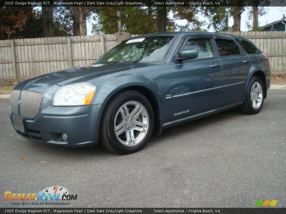 2005 Dodge Magnum R/T Magnesium Pearl / Dark Slate Gray/Light Graystone Photo #2