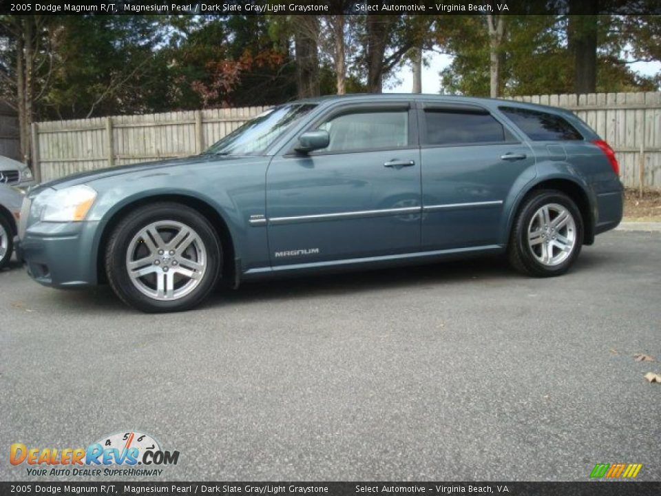 2005 Dodge Magnum R/T Magnesium Pearl / Dark Slate Gray/Light Graystone Photo #3