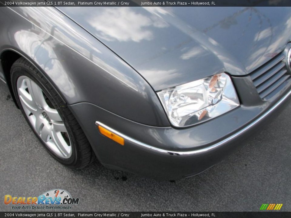 2004 Volkswagen Jetta GLS 1.8T Sedan Platinum Grey Metallic / Grey Photo #2