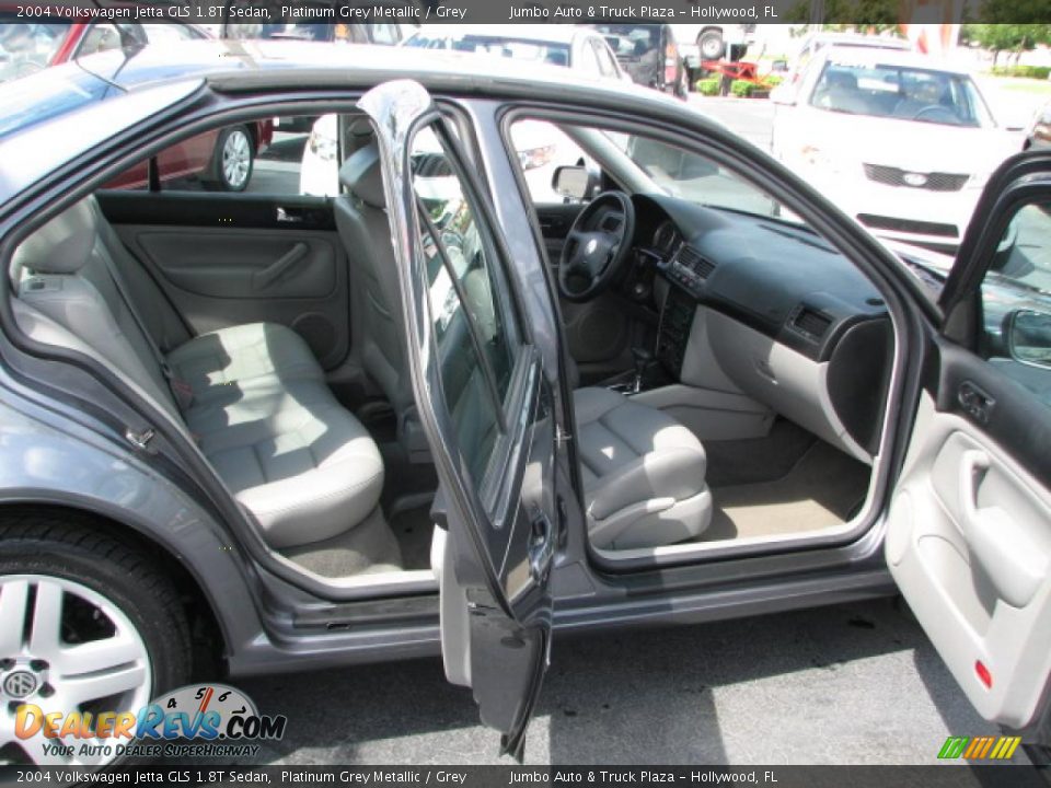 2004 Volkswagen Jetta GLS 1.8T Sedan Platinum Grey Metallic / Grey Photo #10