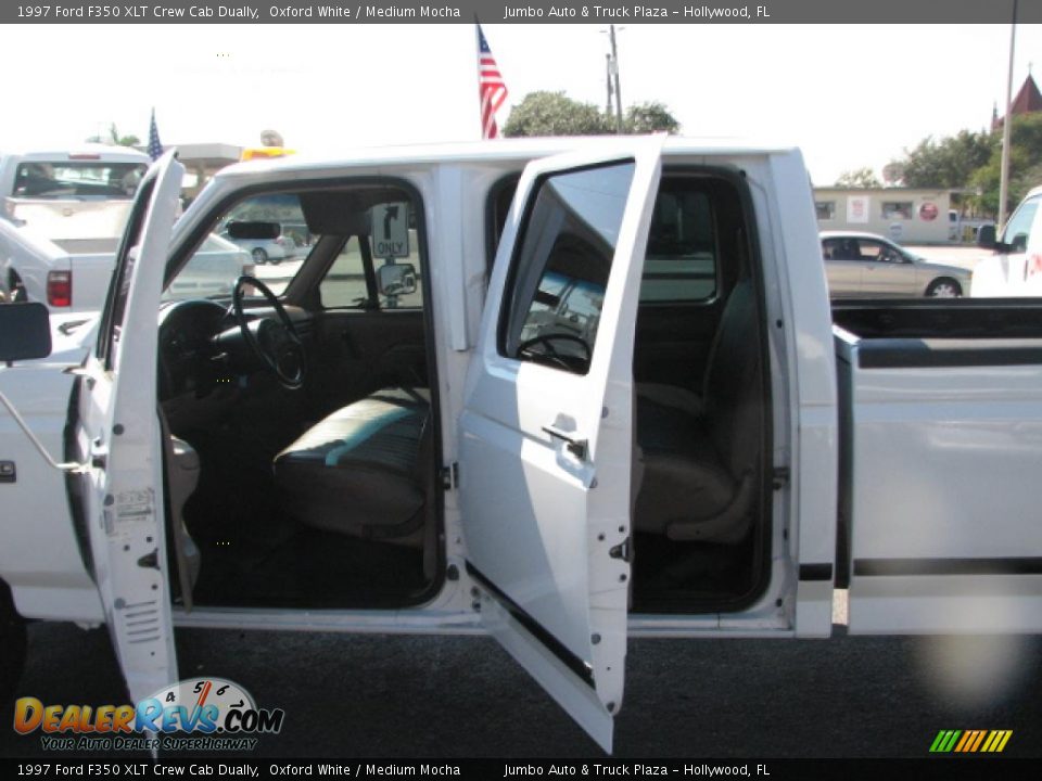 1997 Ford F350 XLT Crew Cab Dually Oxford White / Medium Mocha Photo #13