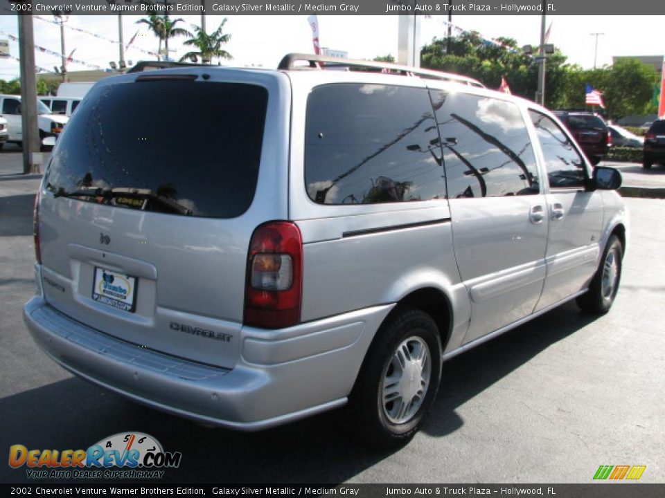 2002 Chevrolet Venture Warner Brothers Edition Galaxy Silver Metallic / Medium Gray Photo #11