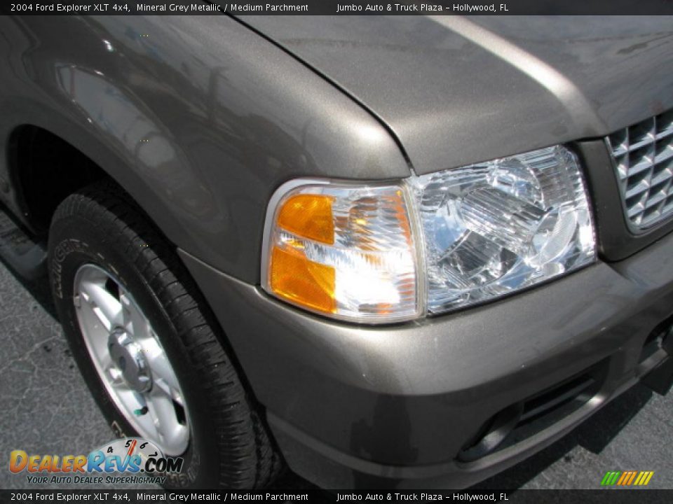 2004 Ford Explorer XLT 4x4 Mineral Grey Metallic / Medium Parchment Photo #2